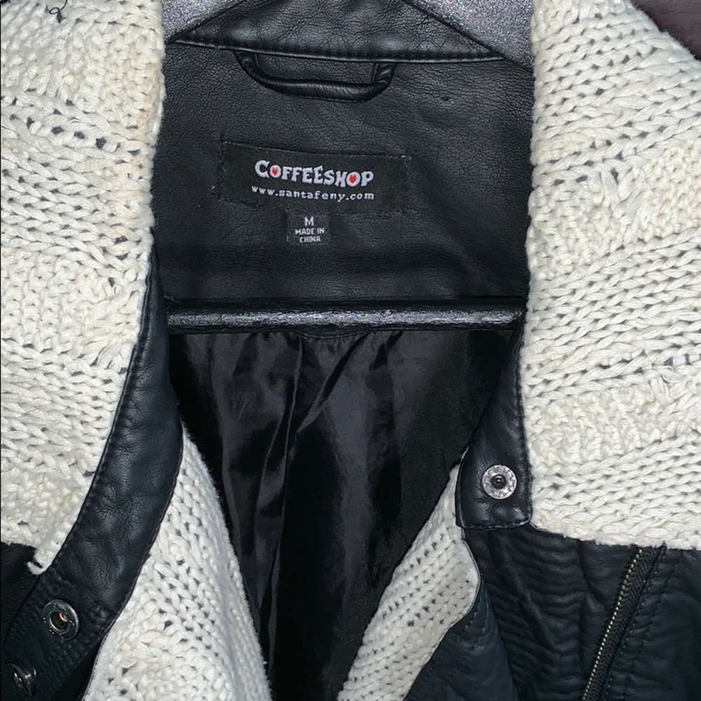 Buckle - Picture 2 of 2
